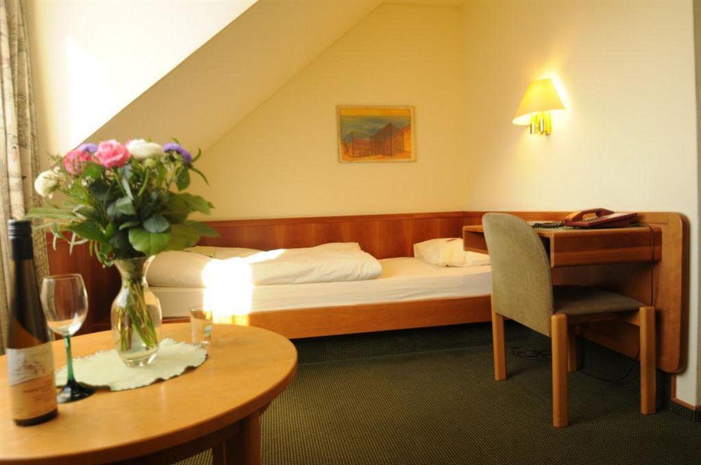 Hotel Rheingauer Tor Hochheim am Main Εξωτερικό φωτογραφία