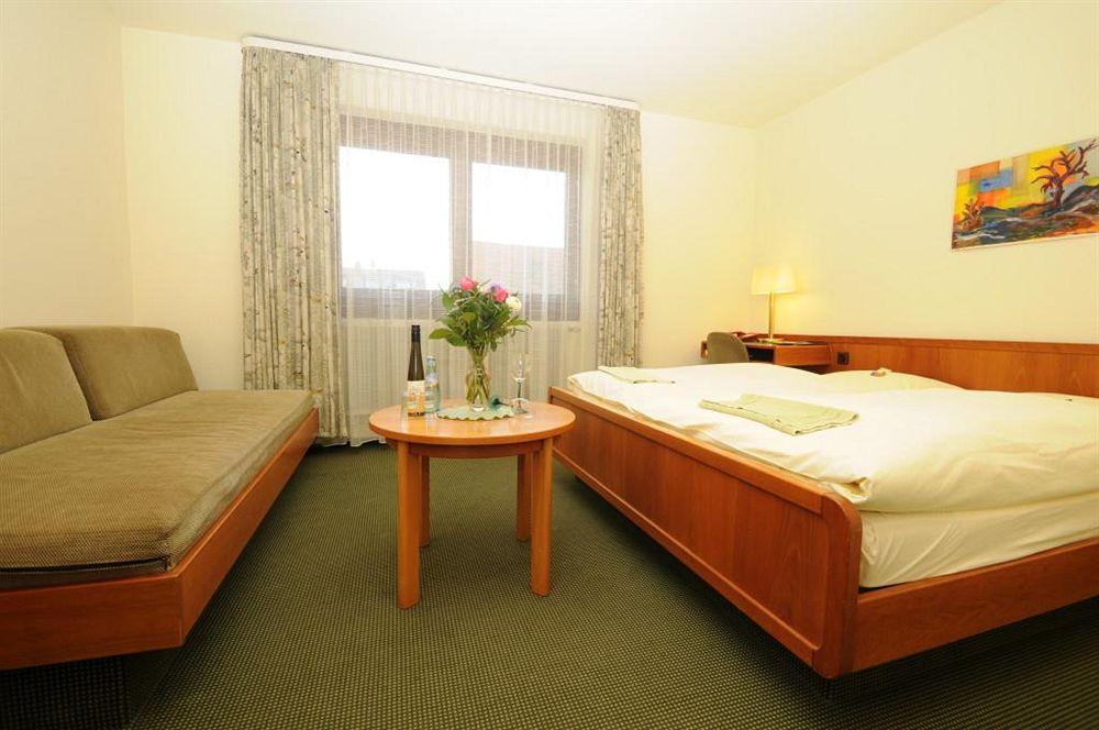 Hotel Rheingauer Tor Hochheim am Main Εξωτερικό φωτογραφία