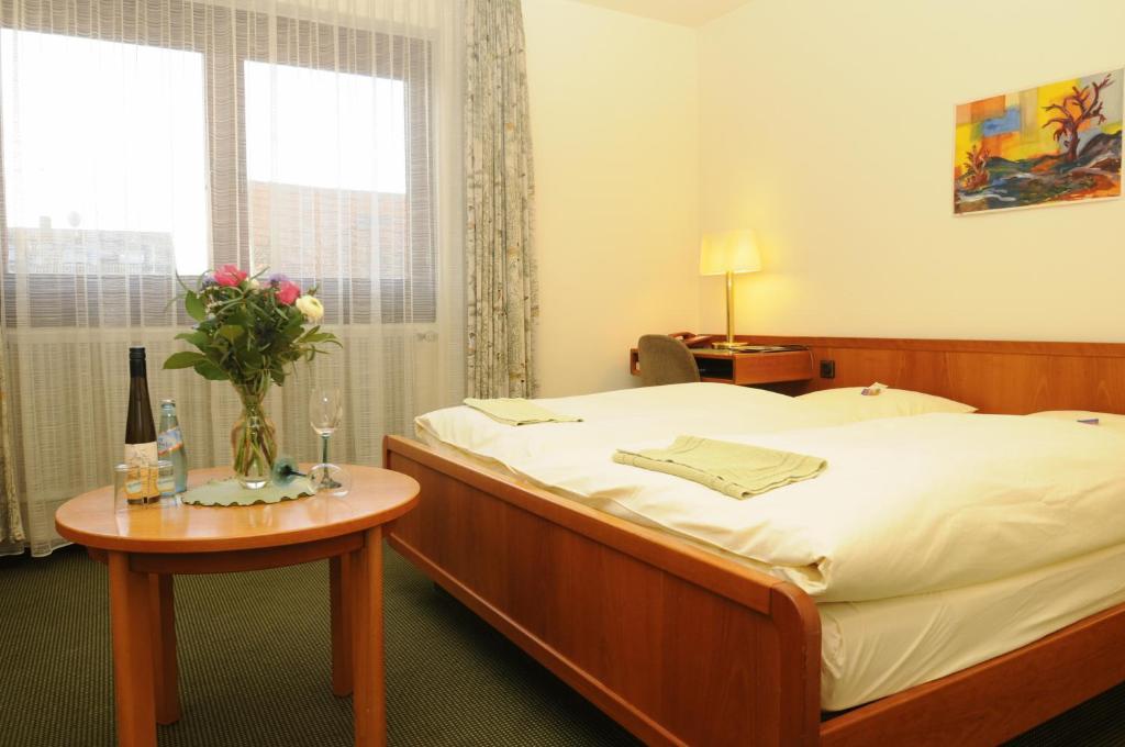 Hotel Rheingauer Tor Hochheim am Main Εξωτερικό φωτογραφία