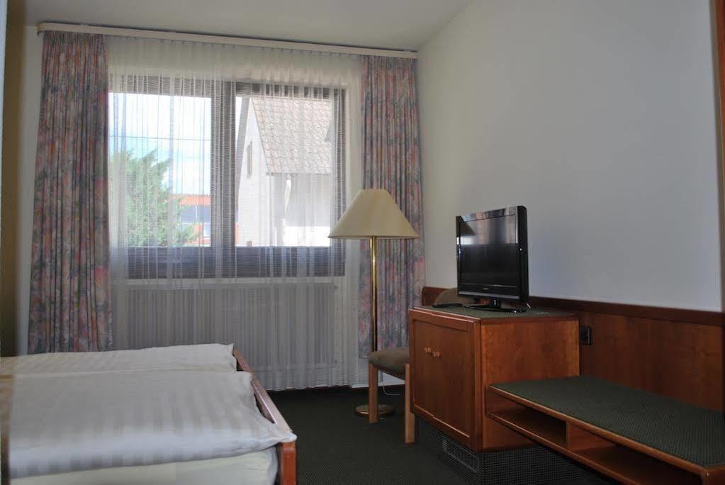Hotel Rheingauer Tor Hochheim am Main Εξωτερικό φωτογραφία